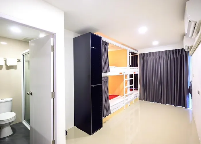 Отель The Living Block