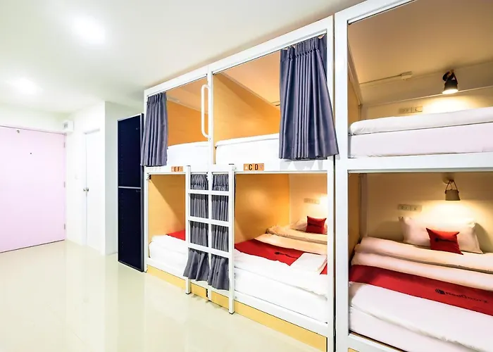 Отель The Living Block Бангкок
